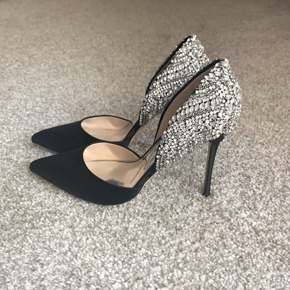Badgley Mischka Volare Pump